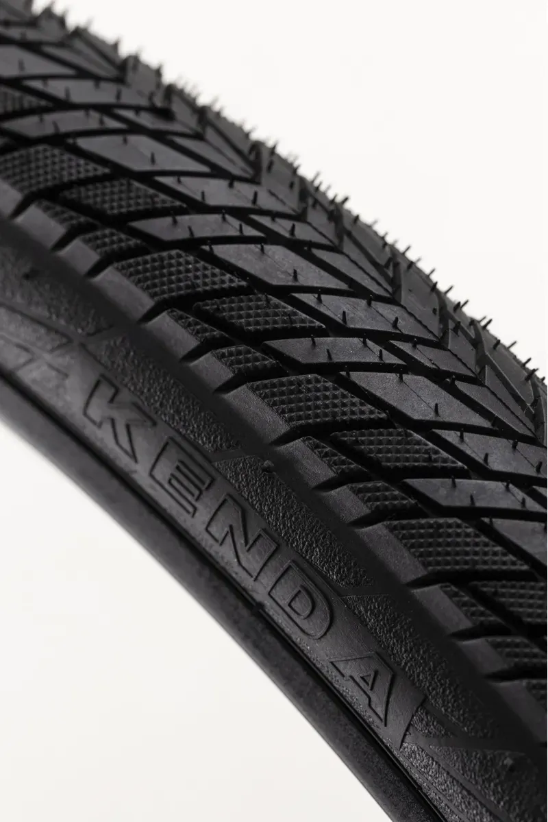 Kenda E-Venture+ 700x35c Tyre in Black-3