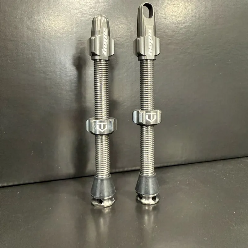 Hope Tubeless Valve Pair - 60mm - Smoke-1