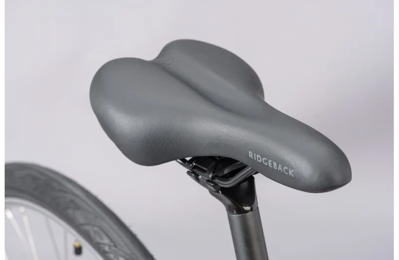 Ridgeback Comet Hybrid Bike in Red-7