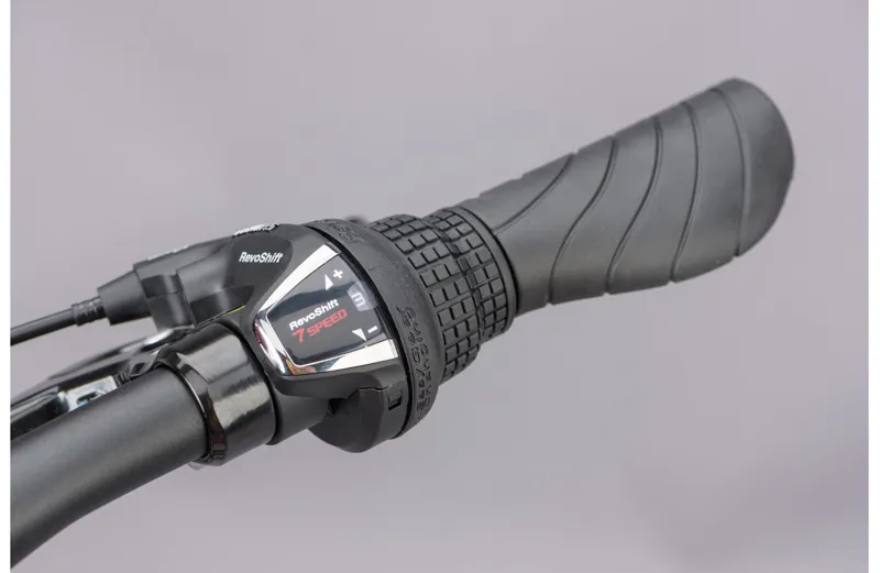 Ridgeback Comet Hybrid Bike in Red-4