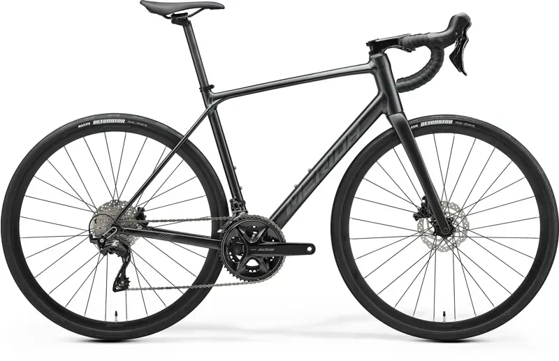 Merida Scultura Endurance 400 - MY25 - Black Silver